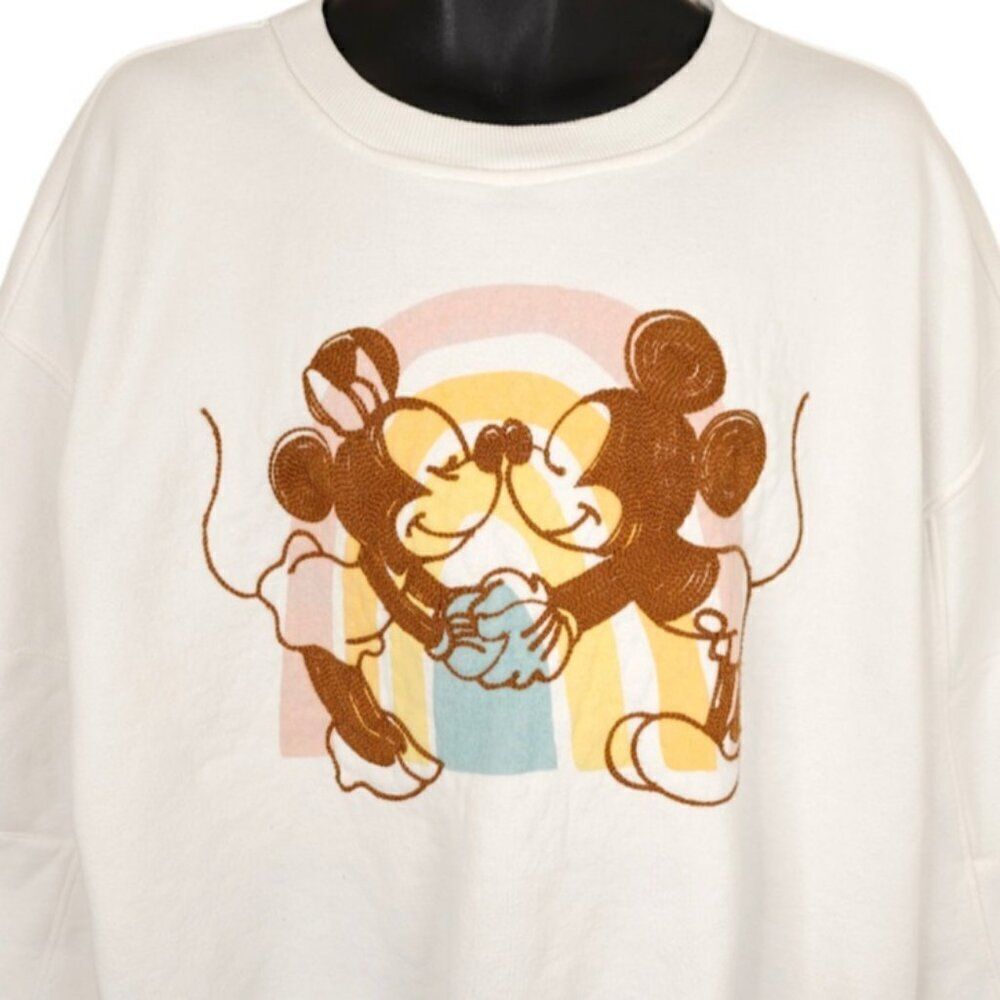 Mickey And Minnie Mouse Sweatshirt Mens Size 2XL White Disney Embroidered IMPORT
